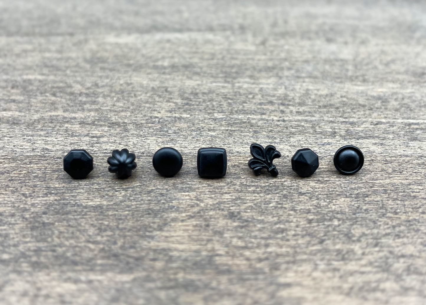 Miniature Door Knobs. 7 Pieces. Metal Handle. Dollhouse Model Accessories. 1:12 Scale