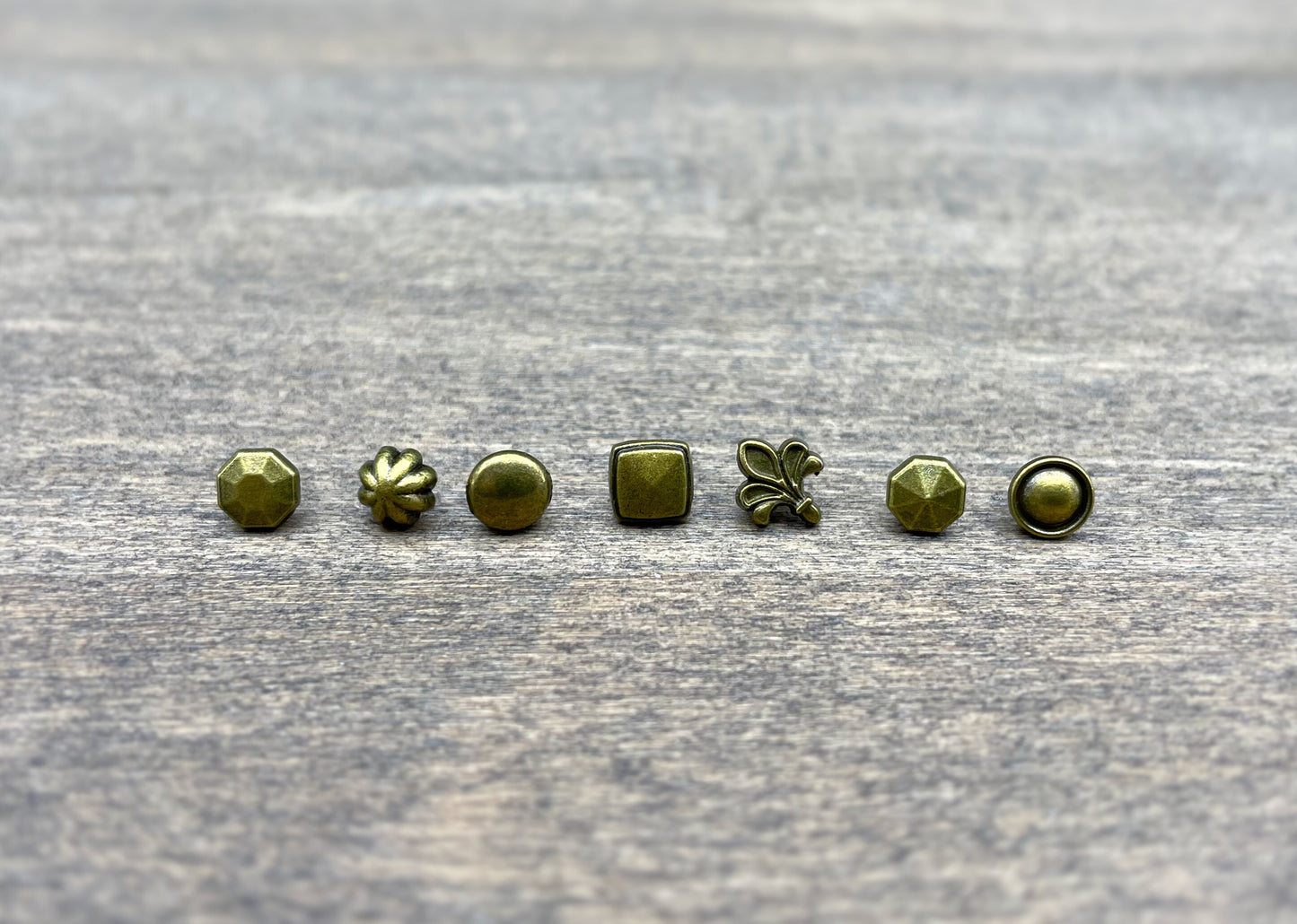 Miniature Door Knobs. 7 Pieces. Metal Handle. Dollhouse Model Accessories. 1:12 Scale