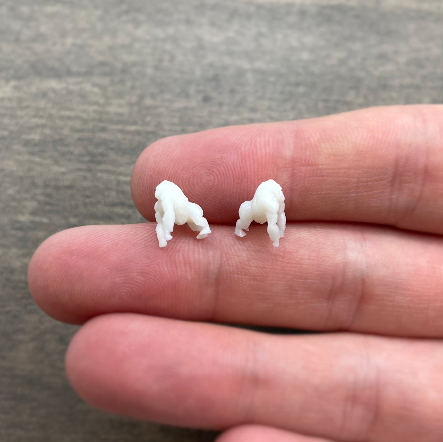 2 Unpainted Silverback Gorilla Figures. 1:100 Scale Miniature Animal. Ready to Paint