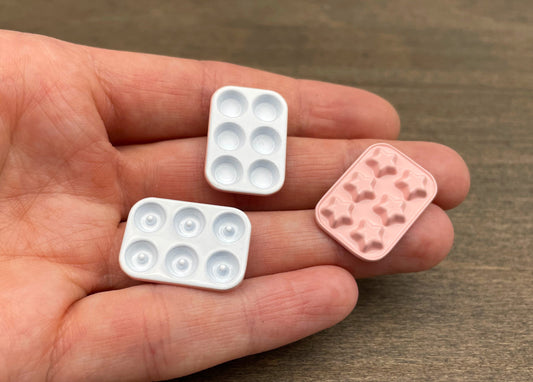 Miniature Muffin Tins / Trays. Set of 3. Mini Dollhouse Kitchen Baking Accessories. 1:24 Scale