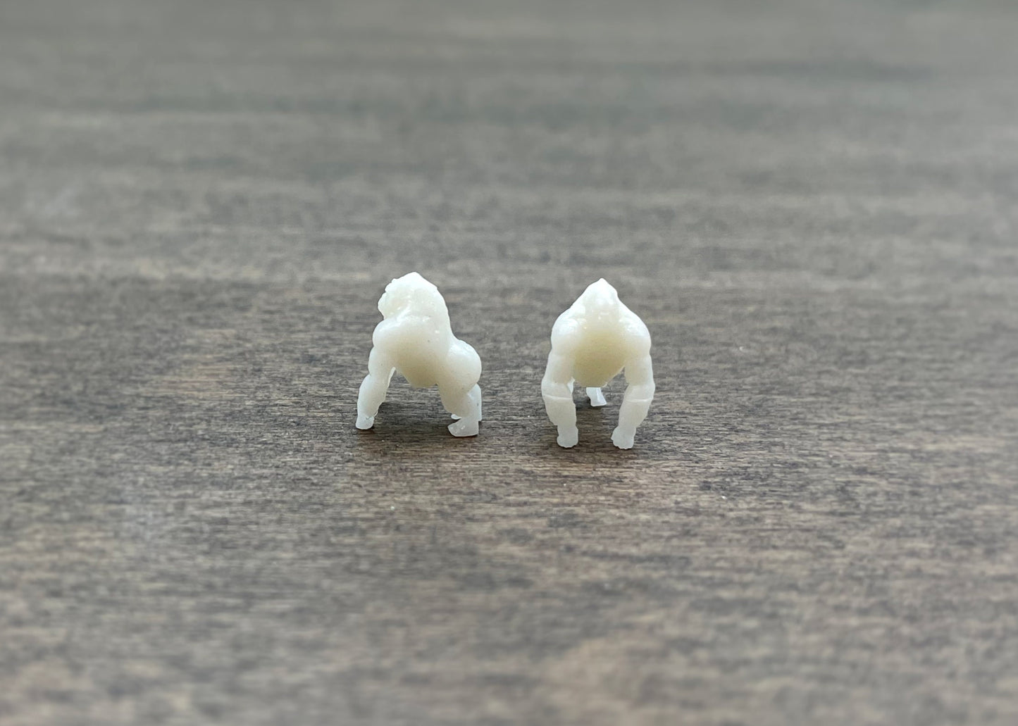 2 Unpainted Silverback Gorilla Figures. 1:100 Scale Miniature Animal. Ready to Paint