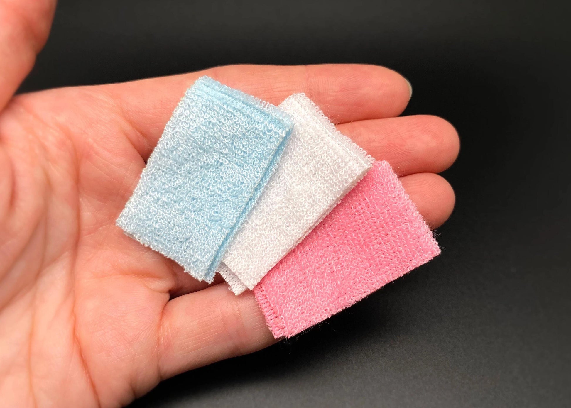 Miniature Towels Basket Bathroom Accessory 1:12 Scale Close-Up