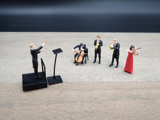 Miniature Conductor and Orchestra Band. 8 Pieces. 1:64 Scale