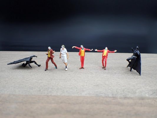 Batman and The Joker. Miniature Figures. 1:64 S Scale