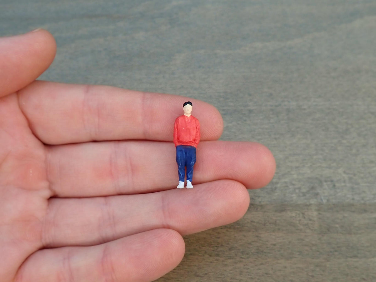 Miniature Breakdancer Figure 1:64 Scale Spinning on Head
