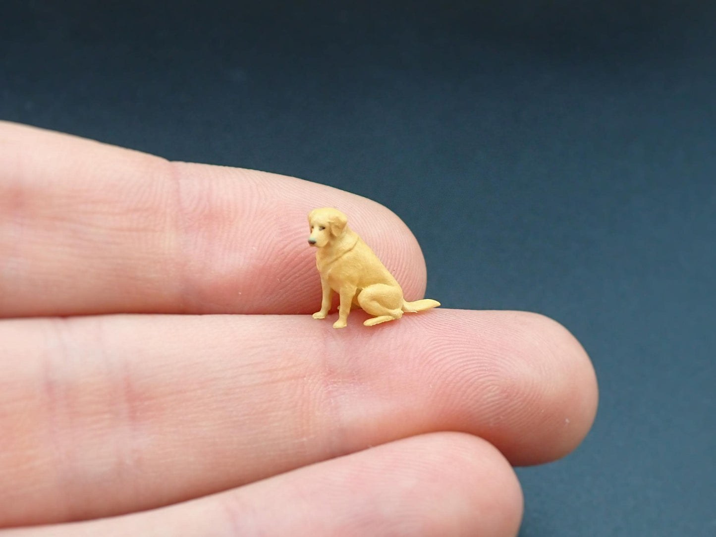 Labrador Dogs with Their Puppies. Miniature 1:64 Scale Pets