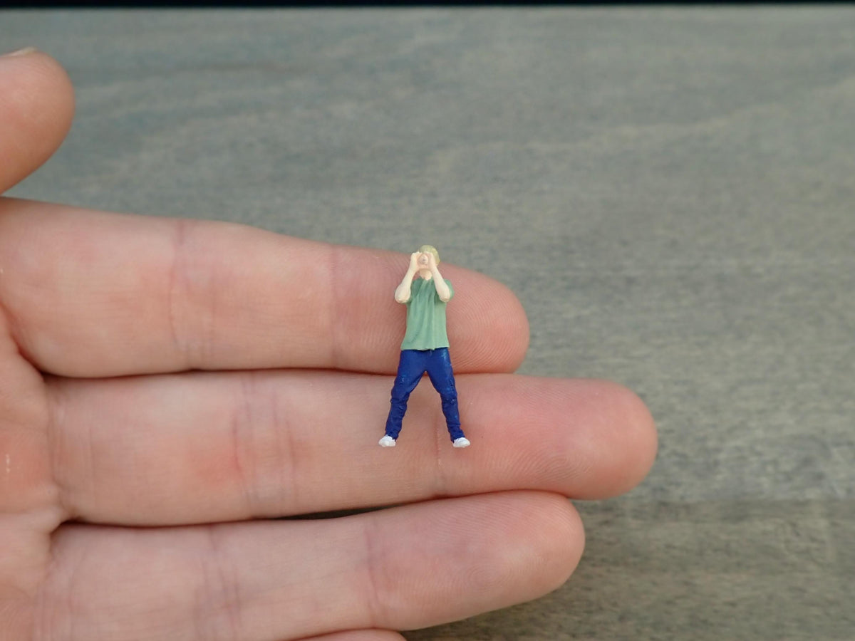 Miniature Crowd Watching Breakdancers 1:64 Scale Figures Side View