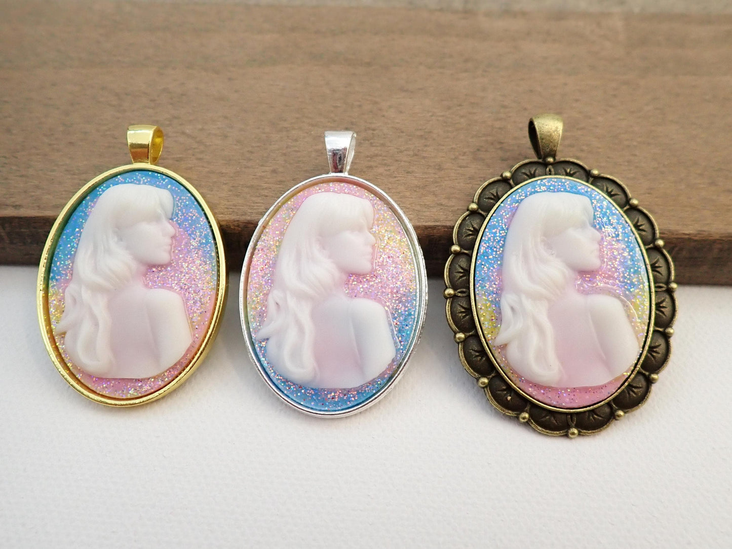 Taylor / Swiftie Cameo Pendant. Handmade Vintage Style Celebrity Portrait Jewelry