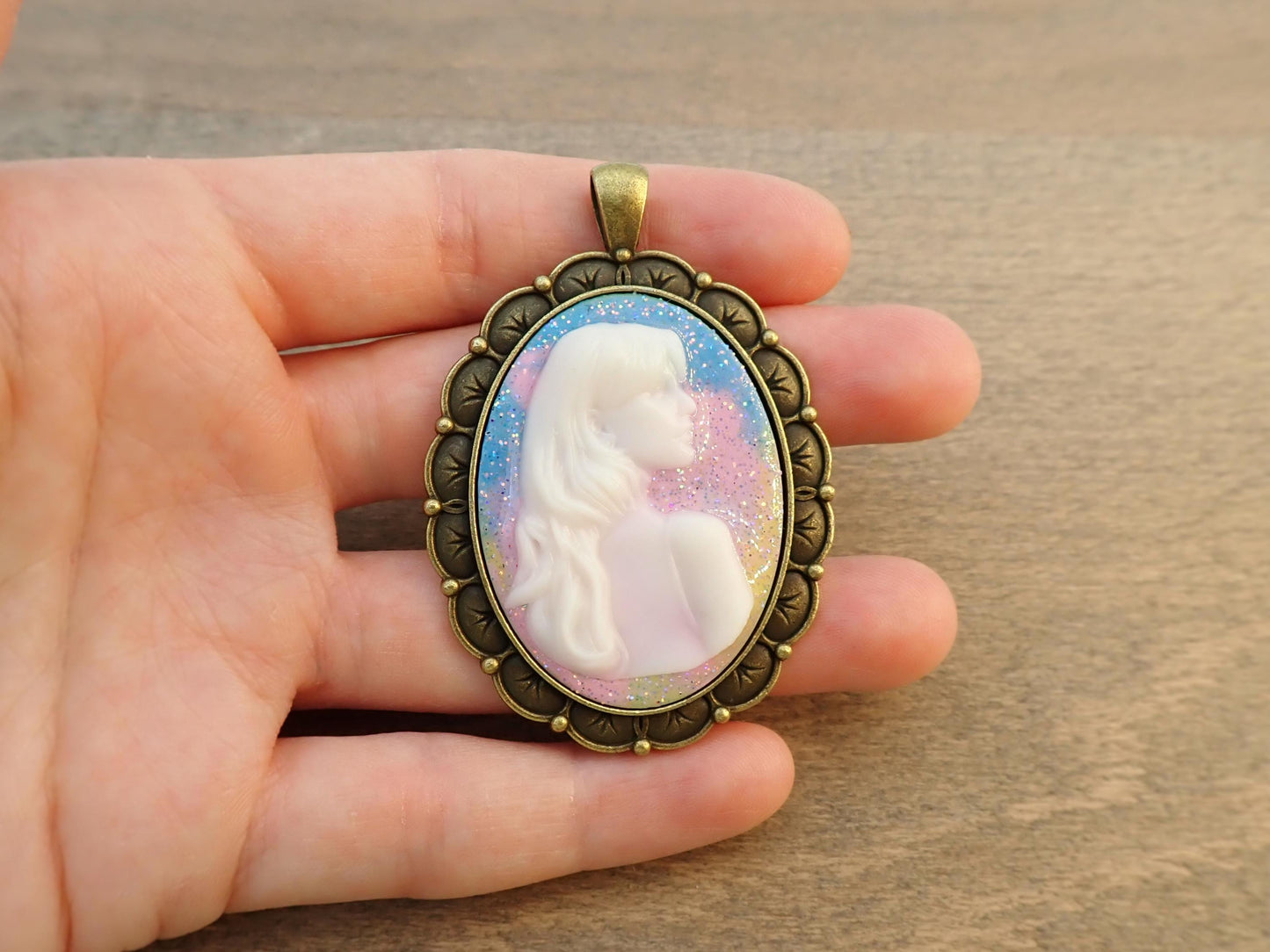Taylor / Swiftie Cameo Pendant. Handmade Vintage Style Celebrity Portrait Jewelry