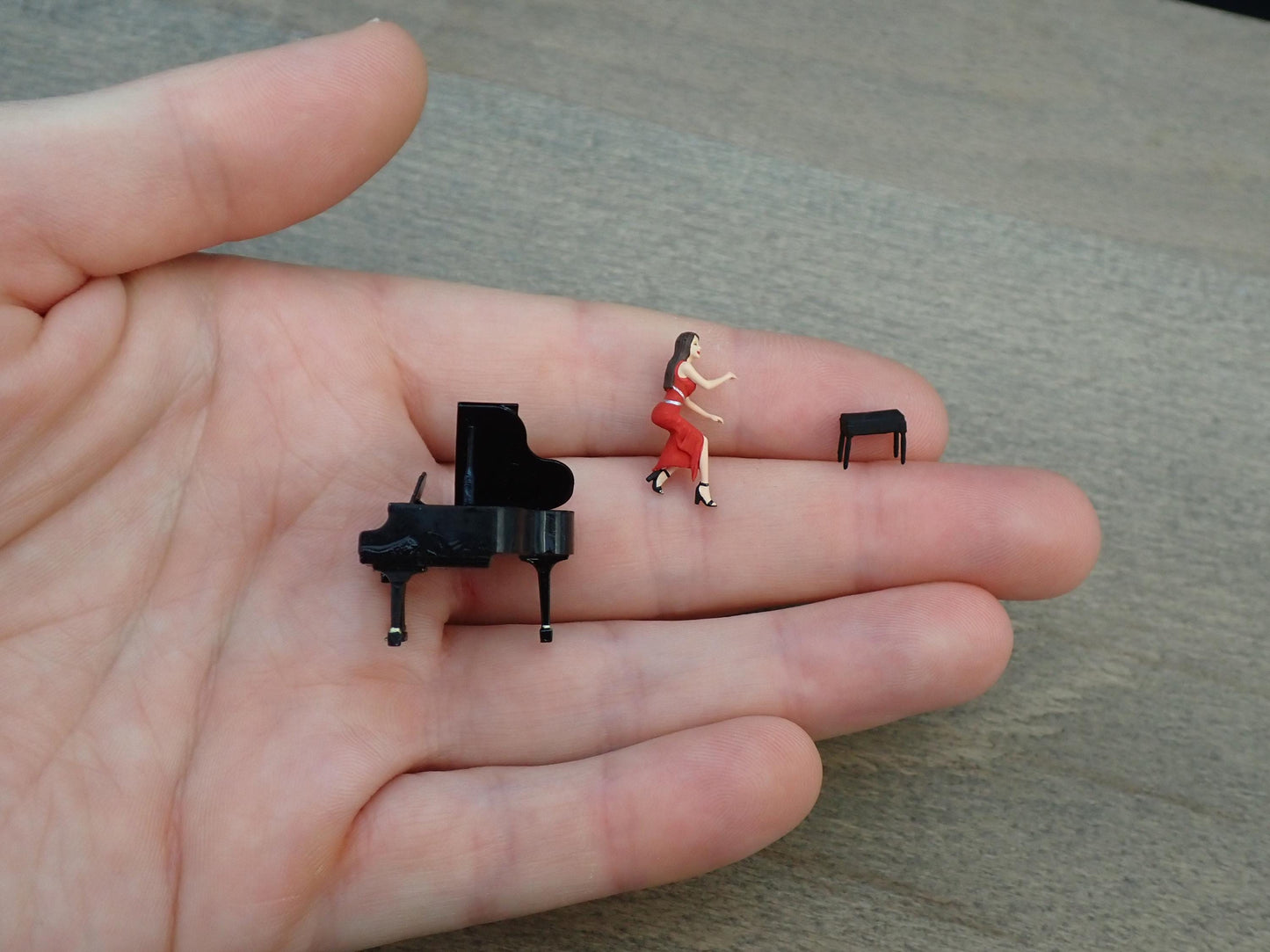 Miniature Pianist, Piano and Stool. 1:64 Scale Hand-Painted Musician