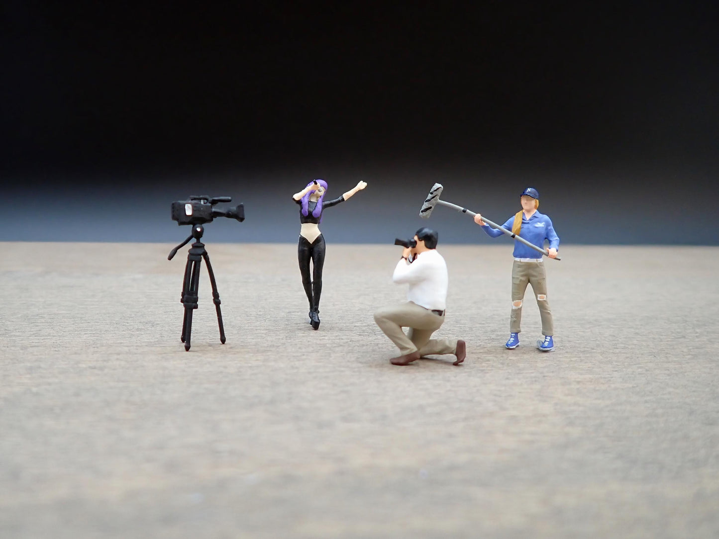 Miniature Video Camera, Singer, Sound Crew, Boom Microphone, Photographer. 1:64 Scale Figures