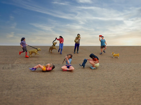Miniature Pets and Pet Owners. 1:64 Scale. Hand-Painted Realistic Figures