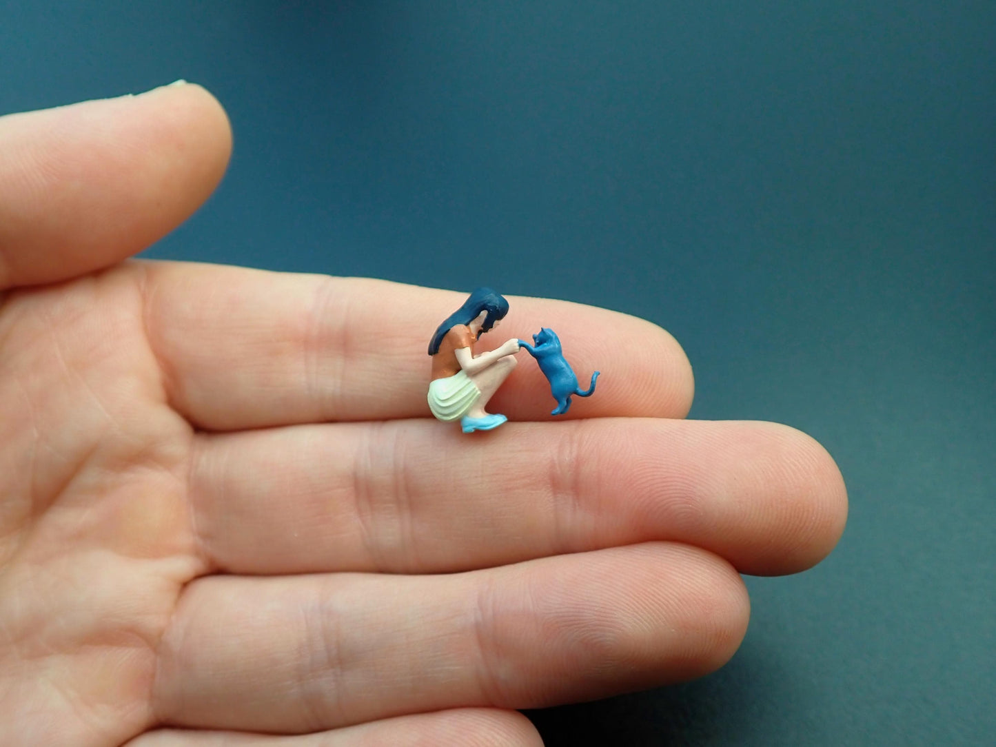 Miniature Pets and Pet Owners. 1:64 Scale. Hand-Painted Realistic Figures