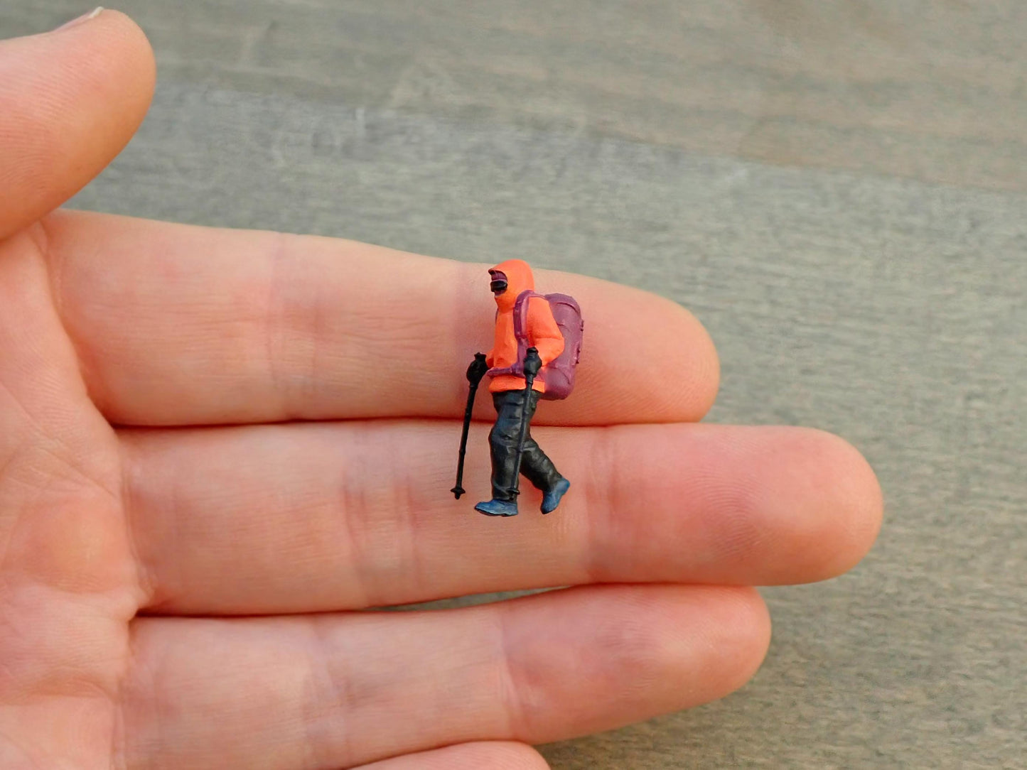 Miniature Climbers, Hikers, Abseiler. Outdoors Adventurers. 1:64 Scale