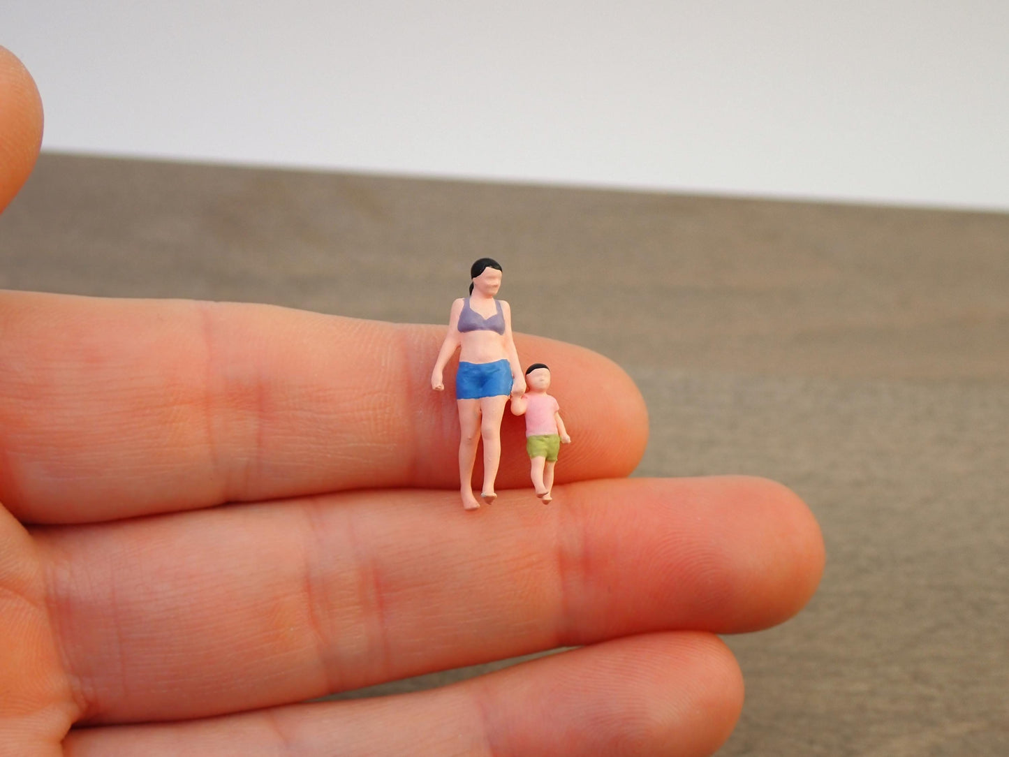 Miniature Sunbathers / Beach People. 1:64 Scale