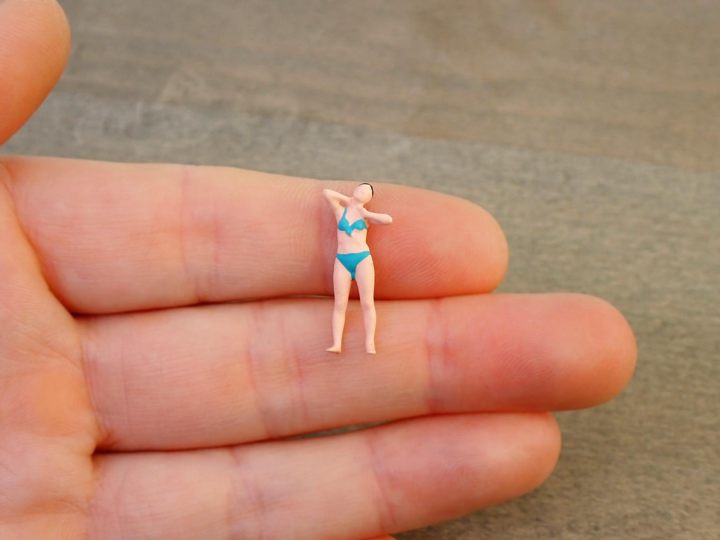 Miniature Sunbathers / Beach People. 1:64 Scale