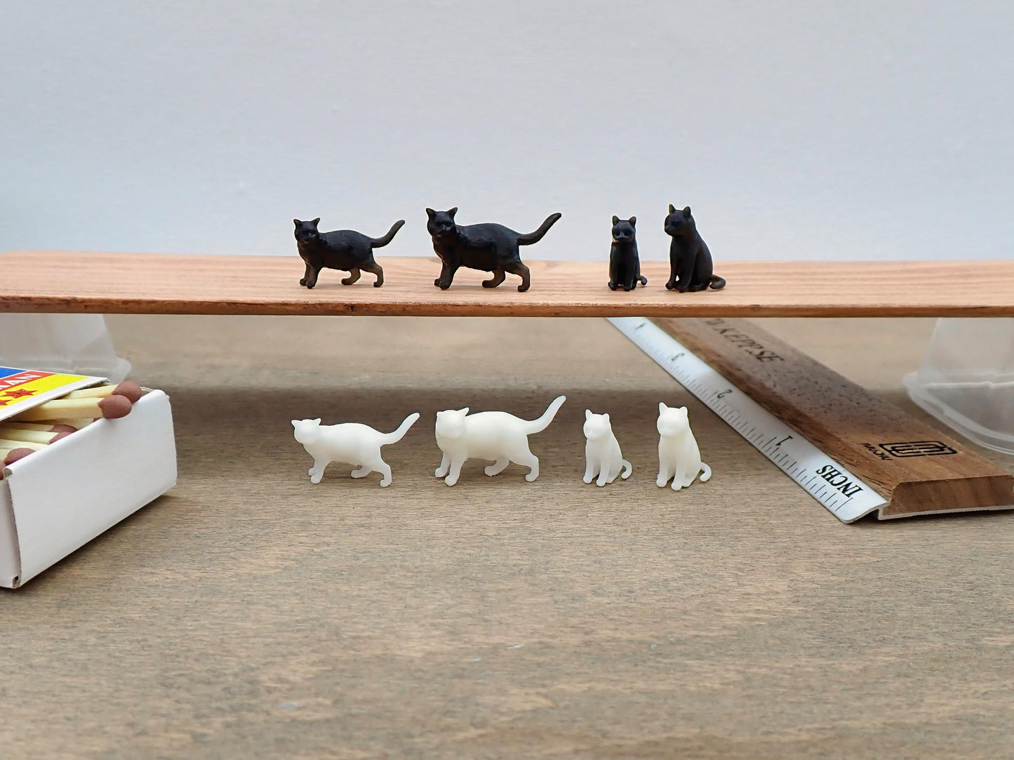 Miniature Black Cat 1:24 Scale Realistic Kitten Model
