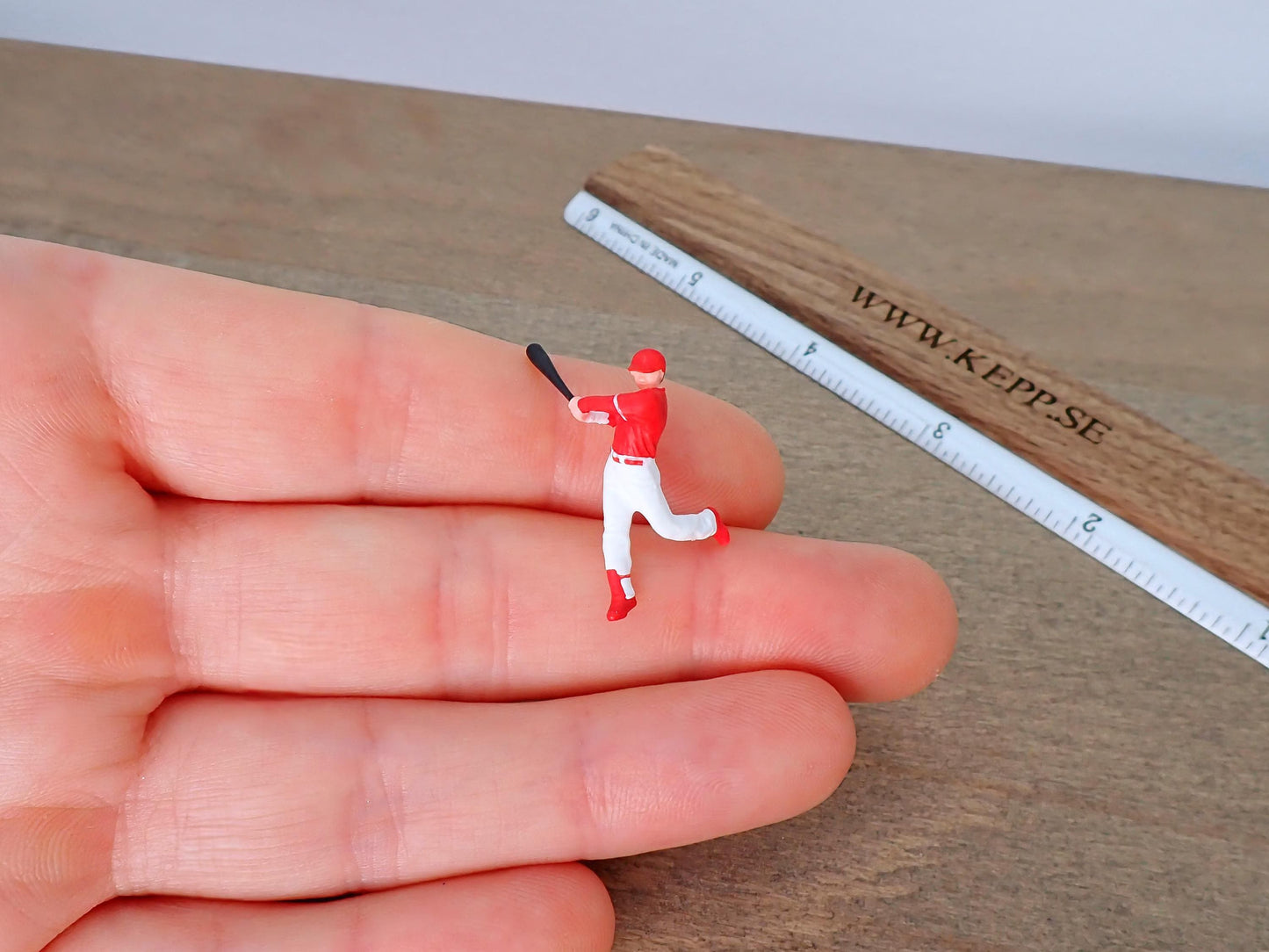 Miniature Baseball Fielder 1:64 Scale Hand-Painted Figure