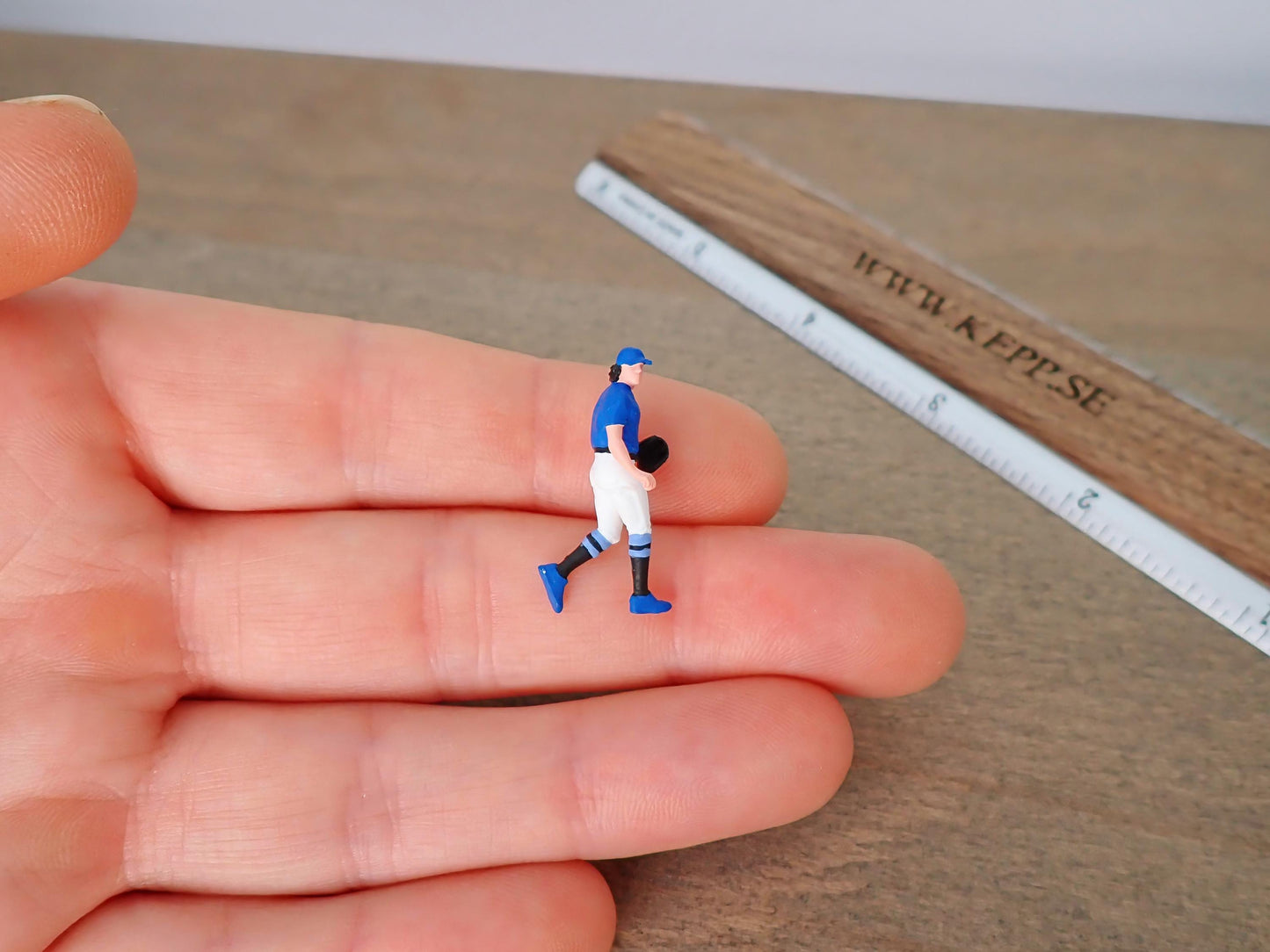 Miniature Baseball Players 1:64 Scale Field Scene Detail
