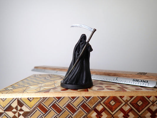 Grim Reaper Miniature - Hand Painted D&D Mini - Death Cleric Warlock NPC - 32mm Tabletop RPG