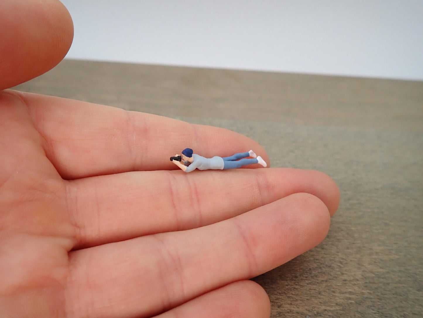 Miniature Photographers Cameraman News Anchor 1:64 Scale Scale Comparison
