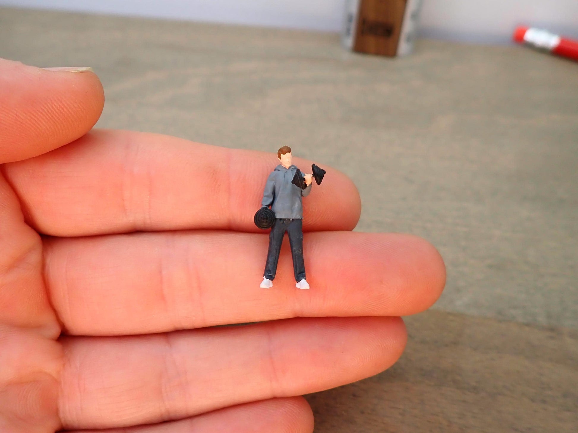 Miniature Weightlifting Man 1:64 Scale Exercising Figure Scale Comparison