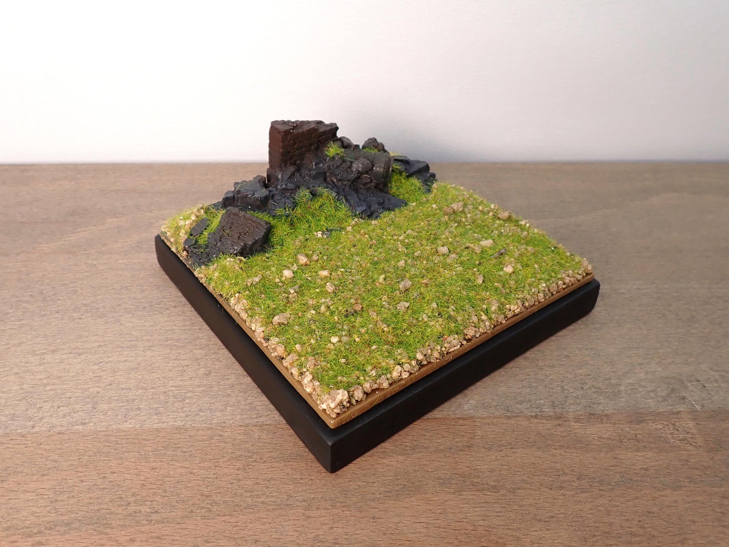 Miniature Mountain Snow Diorama Base 1:87 Scale HO Model Railroad Display