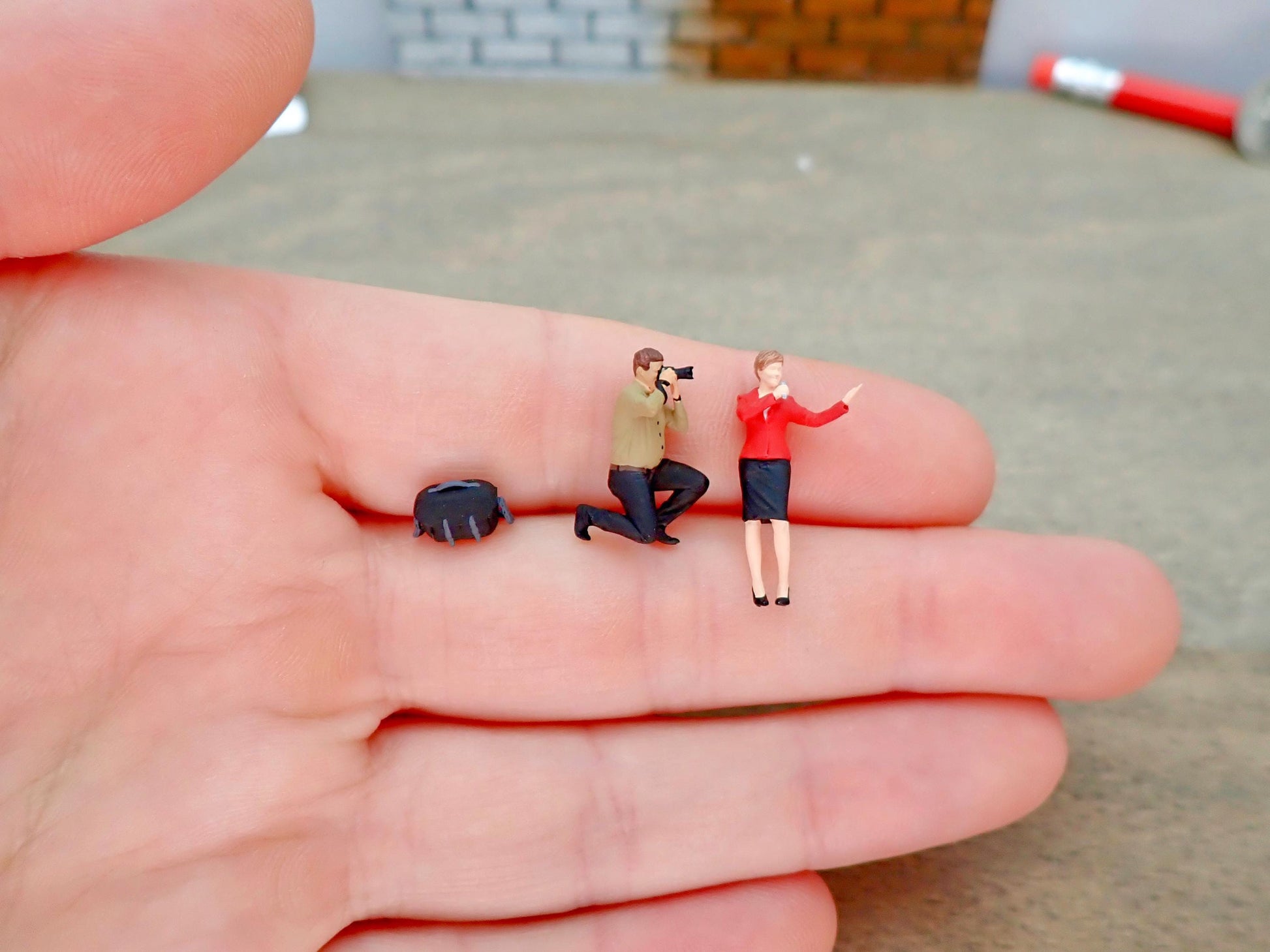 Miniature Photographer News Anchor Boom Mic 1:64 Scale Scene