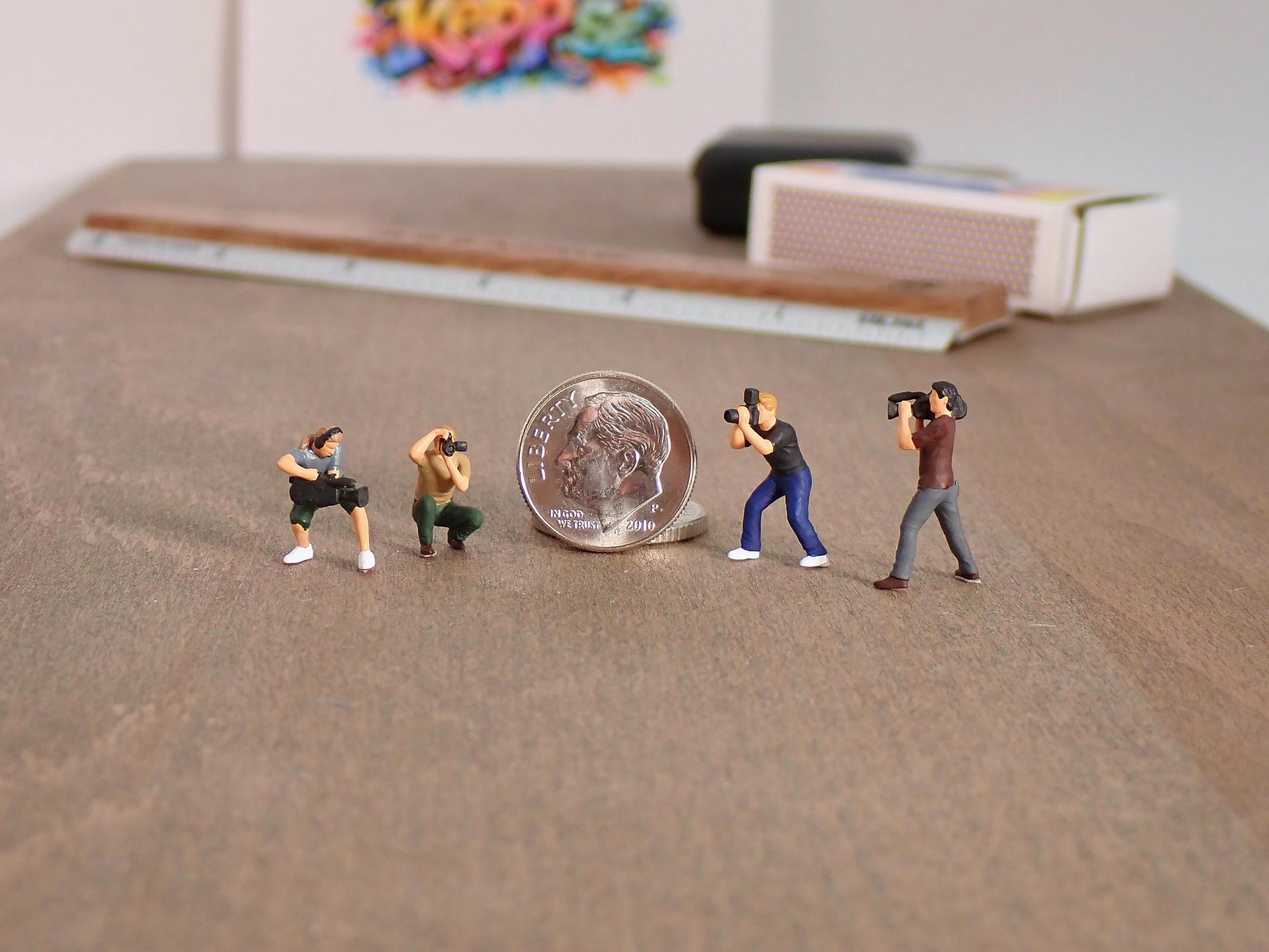 1:87 Scale Photographer Figures Set of 4 Hand-Painted HO Scale Miniature People with Cameras Diorama