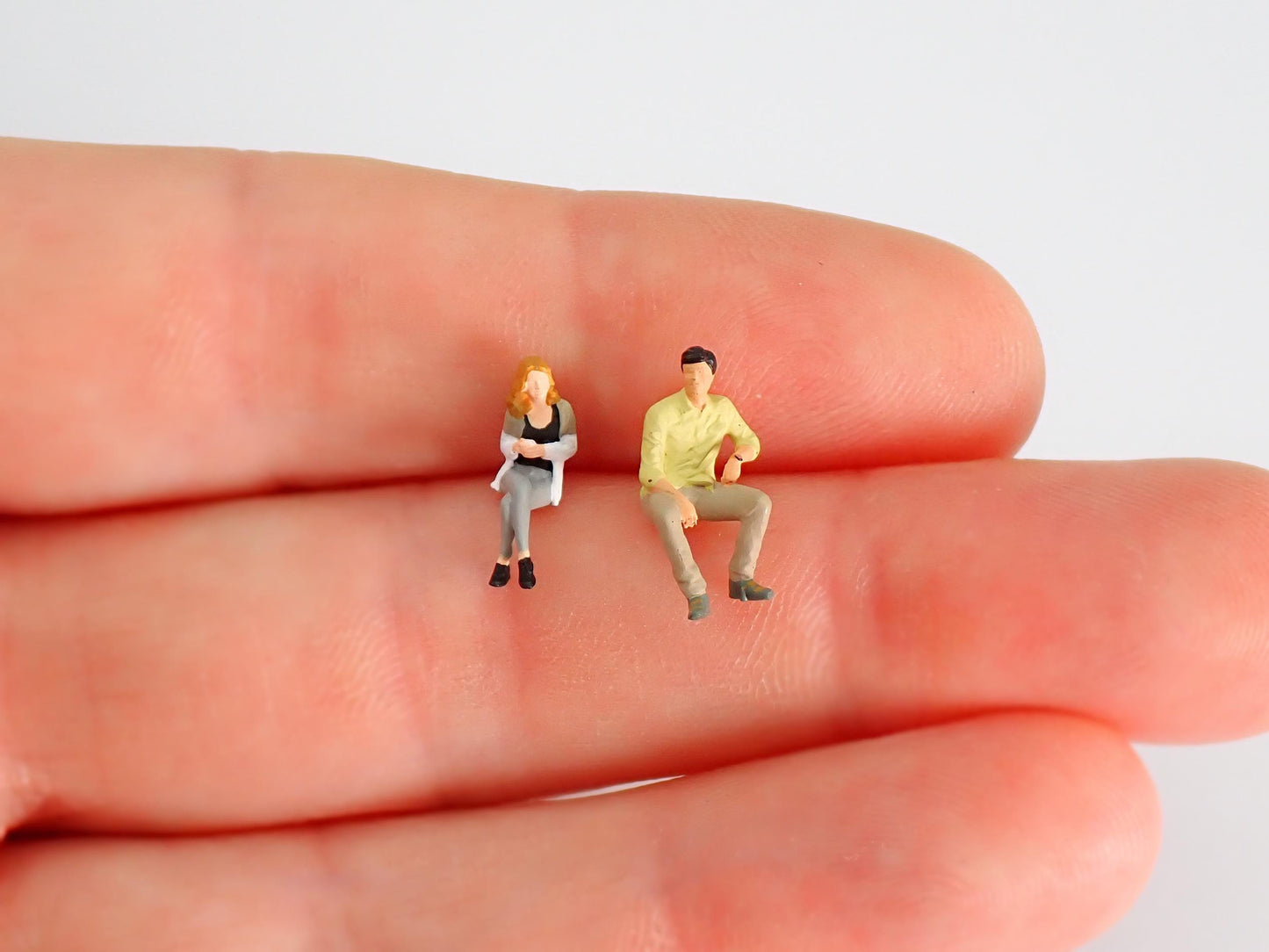 Sat Down Couples Miniature Figures. HO 1:87 Scale. Realistic Tiny People. For Diorama Model Railway