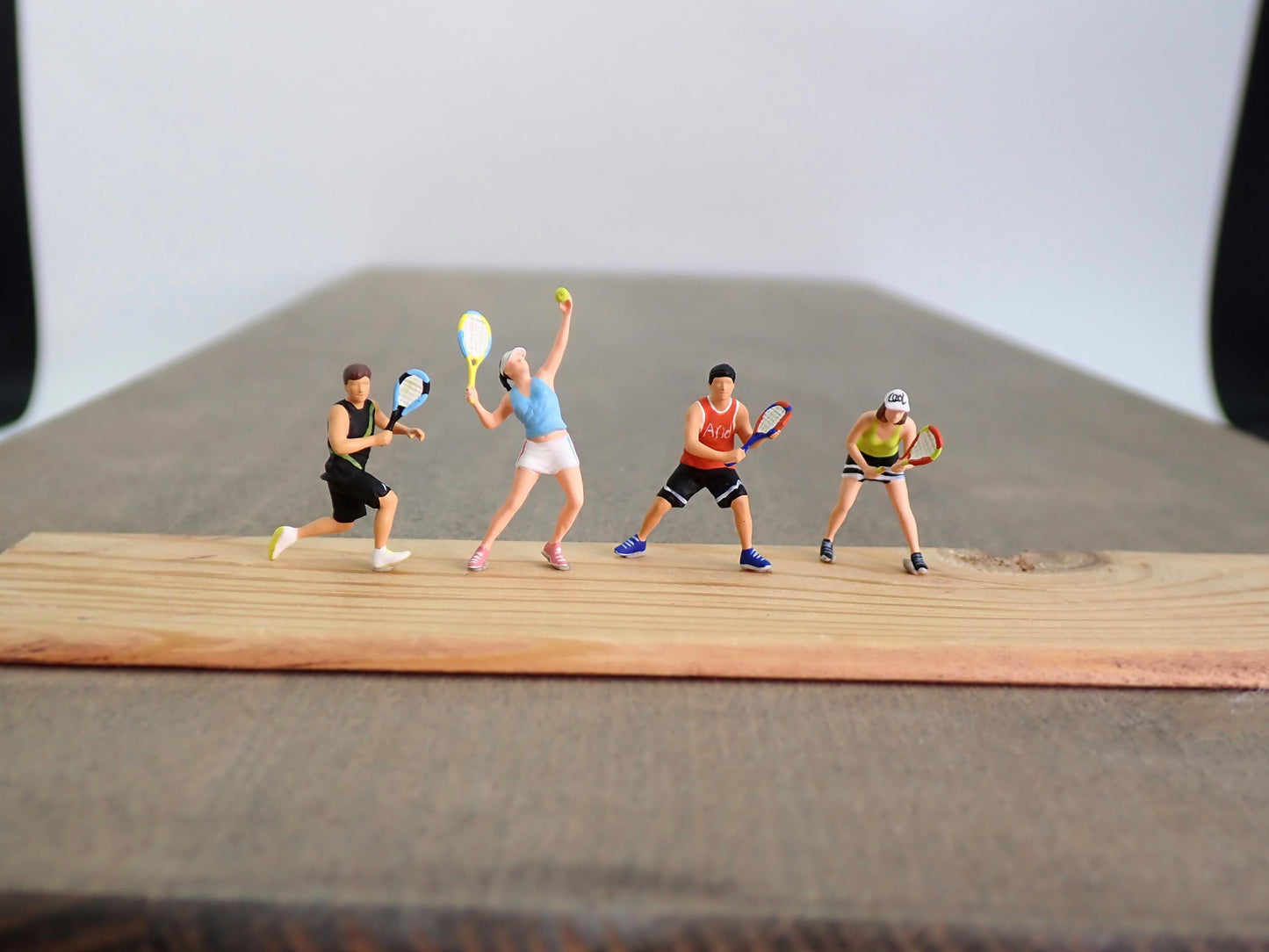 Tennis Players Set of 4, 1:64 Scale. Hand Painted Resin Figures for Diecast Diorama. 3D Printed Miniature People. S Gauge Model Railway