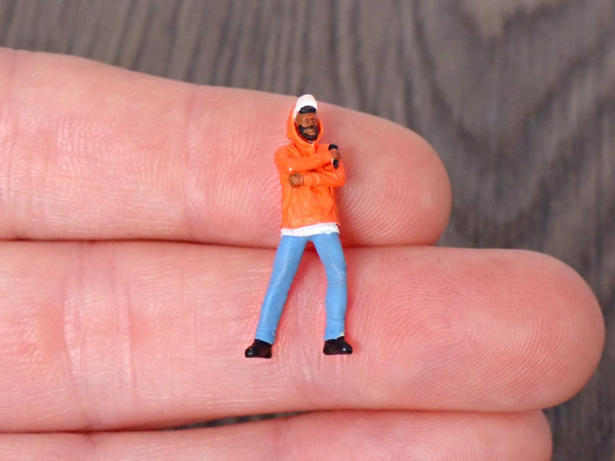 Black Rapper Figures. 1:64 Scale African American Hip Hop Singers with Microphone. Hand Painted Diorama Miniature People