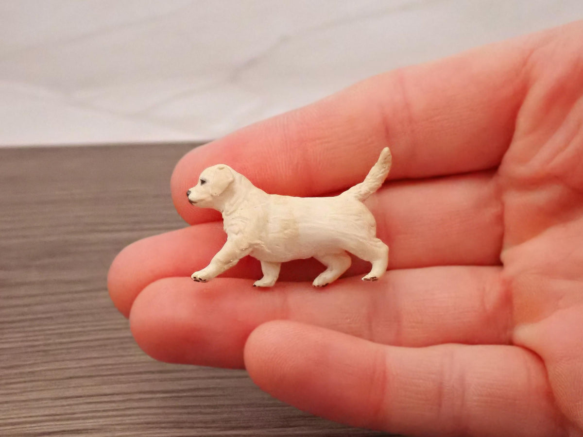 Golden Retriever Puppy, 1:12 Scale. Hand Painted Miniature Dog Figurine