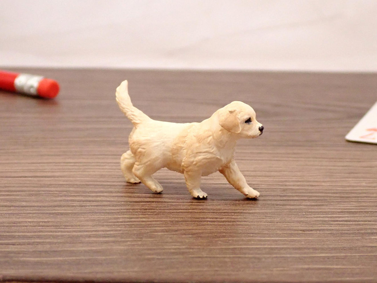 Golden Retriever Puppy, 1:12 Scale. Hand Painted Miniature Dog Figurine